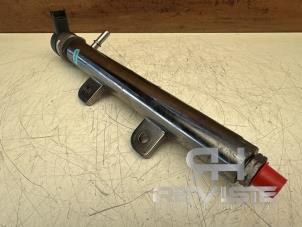 Gebruikte Injector brug Landrover Discovery V (LR) 3.0 Td6 24V Prijs € 49,00 Margeregeling aangeboden door RH Motoren Transmissie Revisie BV