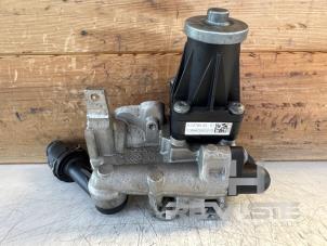 Gebruikte EGR Klep Landrover Range Rover Velar (LY) 2.0 D180 AWD Prijs € 90,00 Margeregeling aangeboden door RH Motoren Transmissie Revisie BV