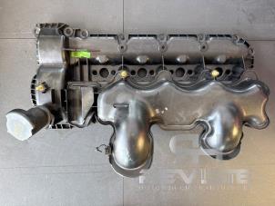 Gebruikte Kleppendeksel Landrover Range Rover Sport (LW) 4.4 SDV8 32V Prijs € 200,00 Margeregeling aangeboden door RH Motoren Transmissie Revisie BV