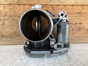 Gebruikte Gasklephuis Jaguar XF (CC9) 2.2 D 16V Prijs € 60,00 Margeregeling aangeboden door RH Motoren Transmissie Revisie BV