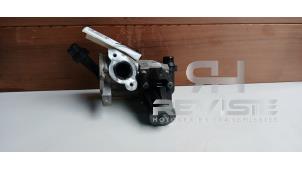Gebruikte EGR Klep Landrover Range Rover Velar (LY) 2.0 D180 AWD Prijs € 90,00 Margeregeling aangeboden door RH Motoren Transmissie Revisie BV