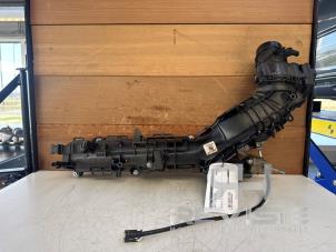 Gebruikte Inlaatspruitstuk BMW 1 serie (F21) 120d TwinPower Turbo 2.0 16V Prijs € 145,00 Margeregeling aangeboden door RH Motoren Transmissie Revisie BV