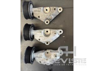 Gebruikte Spanrol Multiriem Landrover Discovery V (LR) 3.0 Td6 24V Prijs € 110,00 Margeregeling aangeboden door RH Motoren Transmissie Revisie BV