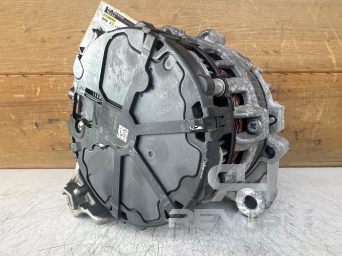 Dynamo van een BMW X7 M50d xDrive 3.0 24V 2019