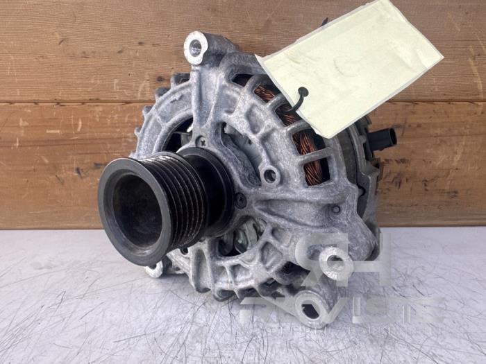 Dynamo van een BMW X7 M50d xDrive 3.0 24V 2019