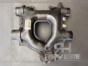 Gebruikte Spruitstuk Inlaat Landrover Range Rover III (LM) 4.4 TDV8 32V Prijs € 250,00 Margeregeling aangeboden door RH Motoren Transmissie Revisie BV