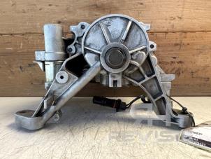 Gebruikte Oliepomp Landrover Discovery V (LR) 2.0 Td4 16V Prijs € 150,00 Margeregeling aangeboden door RH Motoren Transmissie Revisie BV