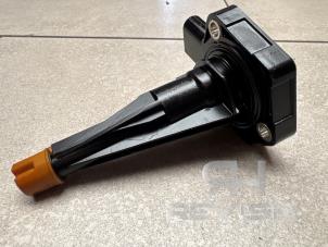 Gebruikte Oliepeil sensor BMW M4 (F82) M4 3.0 24V TwinPower Turbo Prijs € 90,00 Margeregeling aangeboden door RH Motoren Transmissie Revisie BV