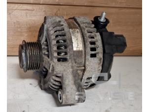 Gebruikte Dynamo Landrover Discovery IV (LAS) 3.0 TD V6 24V Van Prijs € 80,00 Margeregeling aangeboden door RH Motoren Transmissie Revisie BV