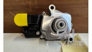 Nieuwe Stelmotor tussenbak BMW 3 serie (F30) 325d 2.0 16V Prijs € 361,79 Inclusief btw aangeboden door RH Motoren Transmissie Revisie BV