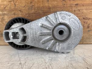 Gebruikte Spanner multiriem Jaguar F-Pace 5.0 V8 SVR 32V Prijs € 35,00 Margeregeling aangeboden door RH Motoren Transmissie Revisie BV