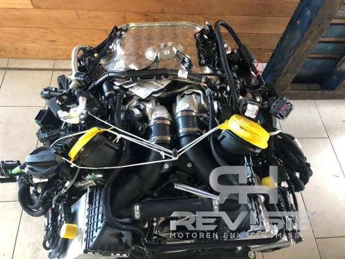 Motor van een Land Rover Range Rover Sport (L1) 4.4 P635 V8 Twin Turbo 2024