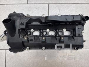 Gebruikte Kleppendeksel Landrover Discovery V (LR) 3.0 V6 24V Supercharged Prijs € 119,79 Inclusief btw aangeboden door RH Motoren Transmissie Revisie BV