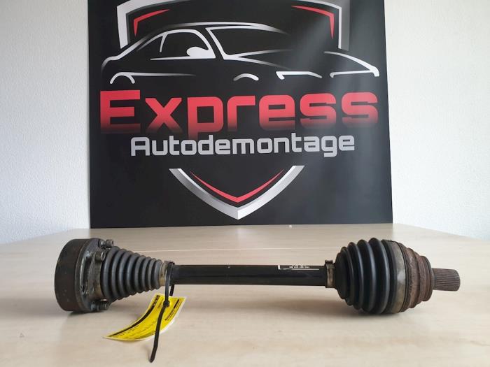 Gebruikte Steekas links-voor Volkswagen Golf VII (AUA) 1.2 TSI 16V Prijs € 19,00 Margeregeling aangeboden door Express Autodemontage
