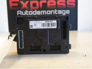 Gebruikte Computer Body Control Renault Clio IV Estate/Grandtour (7R) 1.5 Energy dCi 90 FAP Prijs € 49,00 Margeregeling aangeboden door Express Autodemontage