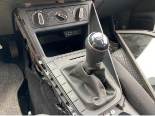 Gebruikte Versnellingsbak Volkswagen Polo VI (AW1) 1.0 MPi 12V Prijs € 195,00 Margeregeling aangeboden door Express Autodemontage