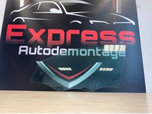 Gebruikte Portierruit 4Deurs links-voor Ford Focus 3 Wagon 1.0 Ti-VCT EcoBoost 12V 100 Prijs € 35,00 Margeregeling aangeboden door Express Autodemontage