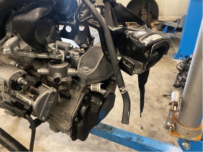 Gebruikte Versnellingsbak Volkswagen Polo VI (AW1) 1.0 MPi 12V Prijs € 200,00 Margeregeling aangeboden door Express Autodemontage
