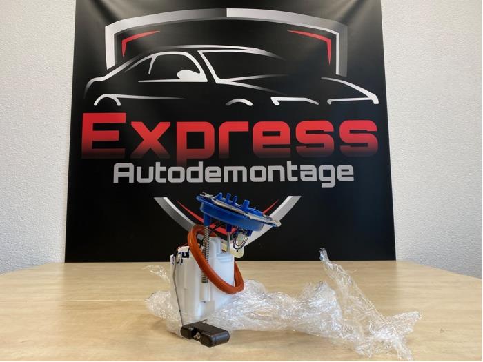 Gebruikte Brandstofpomp Elektrisch Volkswagen Golf VII (AUA) 1.6 TDI BlueMotion 16V Prijs € 50,00 Margeregeling aangeboden door Express Autodemontage