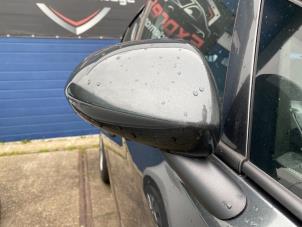 Gebruikte Buitenspiegel rechts Opel Corsa E 1.4 16V Prijs € 45,00 Margeregeling aangeboden door Express Autodemontage