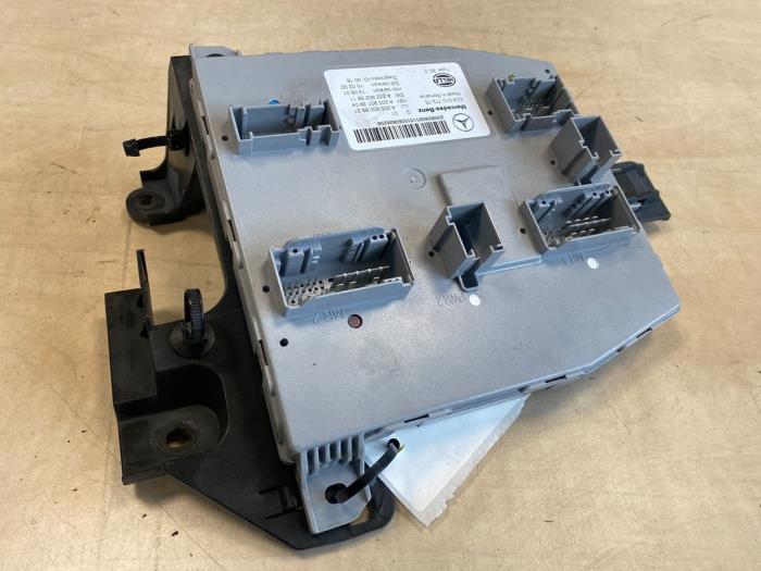 Computer Body Control van een Mercedes-Benz C Estate (S205) C-350 e 2.0 16V 2015