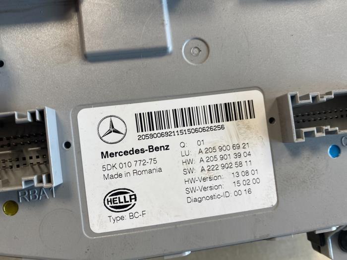 Computer Body Control van een Mercedes-Benz C Estate (S205) C-350 e 2.0 16V 2015