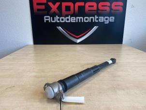 Gebruikte Schokdemper links-achter Volkswagen Golf VII (AUA) 2.0 TDI 150 16V Prijs € 42,35 Inclusief btw aangeboden door Express Autodemontage