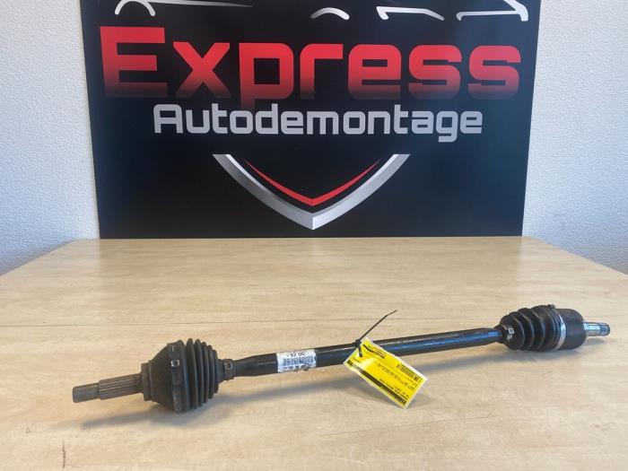 Gebruikte Aandrijfas rechts-voor Volkswagen Up! (121) 1.0 12V 60 Prijs € 13,00 Margeregeling aangeboden door Express Autodemontage