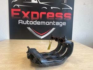 Gebruikte Inlaatspruitstuk Peugeot 208 I (CA/CC/CK/CL) 1.2 Vti 12V PureTech 82 Prijs € 69,00 Margeregeling aangeboden door Express Autodemontage