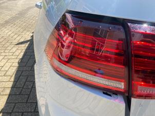 Gebruikte Achterlicht links Volkswagen Golf VII (AUA) 1.4 TSI BlueMotion Technology 125 16V Prijs € 74,00 Margeregeling aangeboden door Express Autodemontage