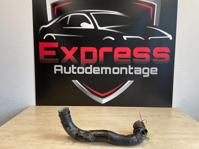 Gebruikte Intercooler Slang Ford Focus 4 1.0 Ti-VCT EcoBoost 12V 100 Prijs € 40,00 Margeregeling aangeboden door Express Autodemontage