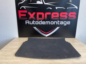 Gebruikte Bekleding bagageruimte Toyota Auris (E18) 1.2 T 16V Prijs € 59,00 Margeregeling aangeboden door Express Autodemontage