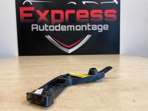 Gebruikte Bumperframe achter Volkswagen Golf VII (AUA) 1.4 TSI BlueMotion Technology 125 16V Prijs € 20,00 Margeregeling aangeboden door Express Autodemontage