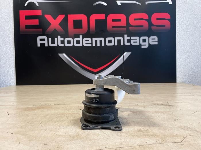 Gebruikte Motorrubber Seat Ibiza IV SC (6J1) 1.6 TDI 90 Prijs € 19,00 Margeregeling aangeboden door Express Autodemontage