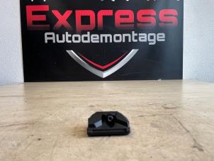 Gebruikte Camera voorzijde BMW 1 serie (F40) 118i 1.5 TwinPower 12V Prijs € 240,00 Margeregeling aangeboden door Express Autodemontage