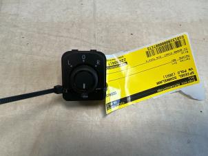 Gebruikte Spiegel Schakelaar Volkswagen Polo VI (AW1) 1.0 MPI 12V Prijs € 14,00 Margeregeling aangeboden door Express Autodemontage