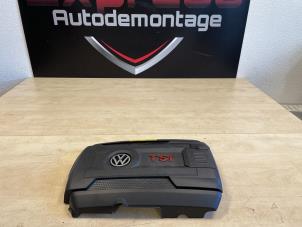 Gebruikte Afdekplaat motor Volkswagen Golf VII (AUA) 2.0 GTI 16V Performance Package Prijs € 70,00 Margeregeling aangeboden door Express Autodemontage