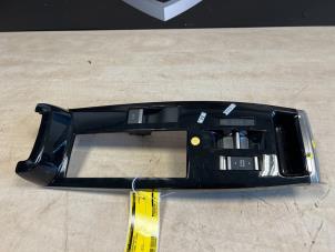 Gebruikte Middenconsoles Citroen C4 Berline (BA/BB/BC) 1.2 PureTech 130 12V Prijs € 175,00 Margeregeling aangeboden door Express Autodemontage