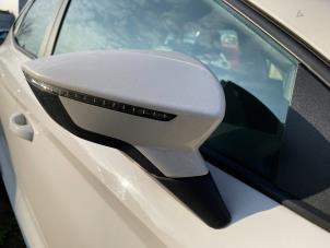 Gebruikte Buitenspiegel rechts Seat Ibiza V (KJB) 1.0 TSI 12V Prijs € 175,45 Inclusief btw aangeboden door Express Autodemontage