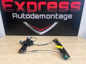 Gebruikte Raammechaniek 4Deurs links-voor Landrover Range Rover Evoque (LVJ/LVS) 2.2 TD4 16V Prijs € 75,00 Margeregeling aangeboden door Express Autodemontage