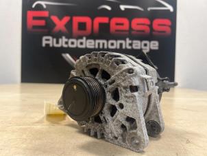 Gebruikte Dynamo Kia Cee'd Sportswagon (JDC5) 1.6 CRDi 16V VGT Prijs € 44,00 Margeregeling aangeboden door Express Autodemontage