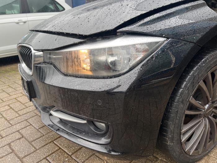 Voorkop compleet van een BMW 3 serie Touring (F31) 318d 2.0 16V 2014