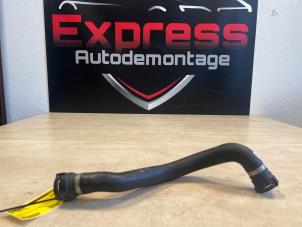 Gebruikte Radiateurslang BMW 1 serie (F20) M140i 3.0 24V Prijs € 25,00 Margeregeling aangeboden door Express Autodemontage
