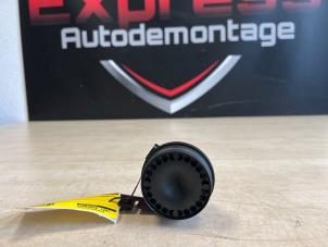 Gebruikte Alarm sirene Citroen C4 Berline (BA/BB/BC) 1.2 PureTech 130 12V Prijs € 20,00 Margeregeling aangeboden door Express Autodemontage