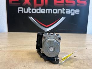 Gebruikte ABS Pomp Volkswagen Golf VII (AUA) 2.0 TDI 150 16V Prijs € 145,20 Inclusief btw aangeboden door Express Autodemontage