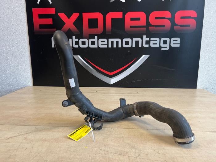 Gebruikte Intercooler Slang Seat Ibiza IV SC (6J1) 1.6 TDI 90 Prijs € 15,00 Margeregeling aangeboden door Express Autodemontage