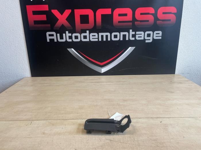 Gebruikte Diversen Citroen C3 (SX/SW) 1.2 12V e-THP PureTech 110 Prijs € 10,00 Margeregeling aangeboden door Express Autodemontage