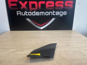 Gebruikte Afdekkap armleuning rechts Peugeot 5008 II (M4/MC/MJ/MR) 2.0 BlueHDi 180 16V Prijs € 15,00 Margeregeling aangeboden door Express Autodemontage