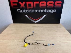 Gebruikte GPS Antenne Peugeot 5008 II (M4/MC/MJ/MR) 2.0 BlueHDi 180 16V Prijs € 40,00 Margeregeling aangeboden door Express Autodemontage