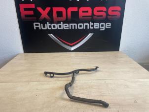 Gebruikte Waterpijp Volkswagen Caddy IV 1.4 TGI BlueMotion Prijs € 9,68 Inclusief btw aangeboden door Express Autodemontage